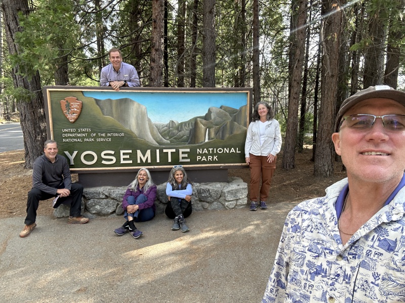 2024-08-24-Yosemite-002-park-sign-JonGraf-BenAllums-Kavita-AdrianaGraf-Suzi-Travis.JPG