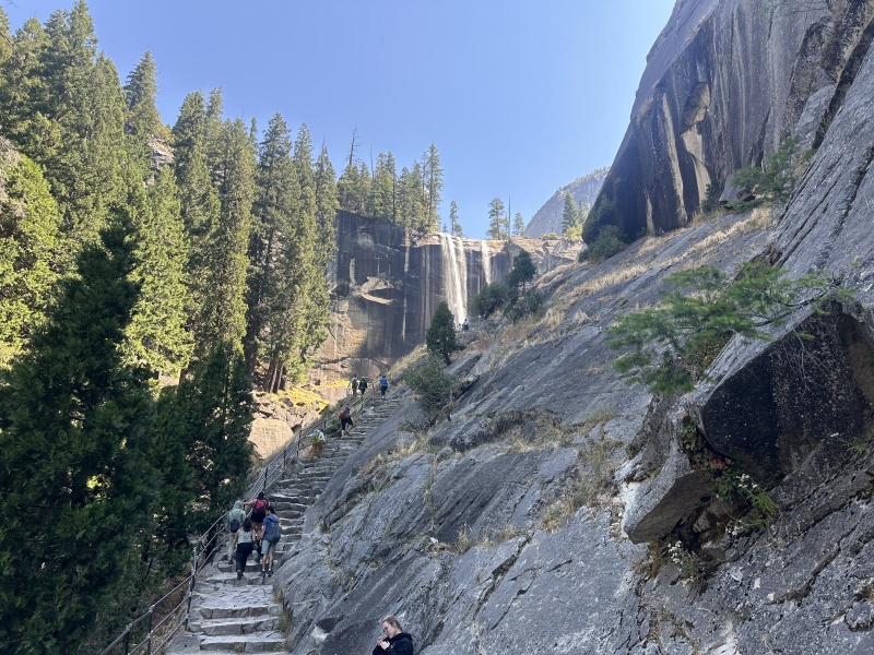 2024/08(August)/Yosemite-High-Sierra-Camp-Loop/800x600_2024-08-25-Yosemite-115-HappyIsle-Mist-Trail-Nevada-Falls.JPG