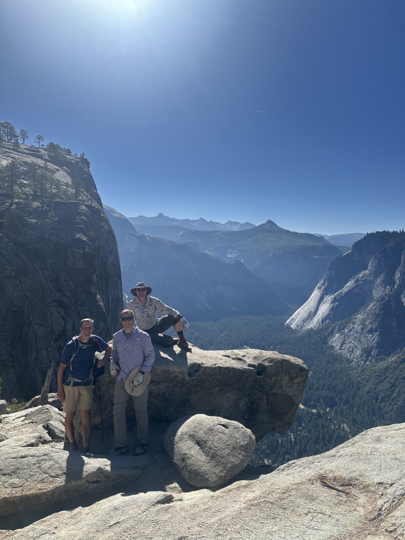 2024/08(August)/Yosemite-High-Sierra-Camp-Loop/800x600_2024-08-27-Yosemite-276-Falls-to-Tioga-Rd-JonGraf-BenAllums-Travis.JPG