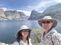 2024-08-23-Yosemite-016-HetchHetchy-Wapama-Falls-Suzi-Travis.JPG