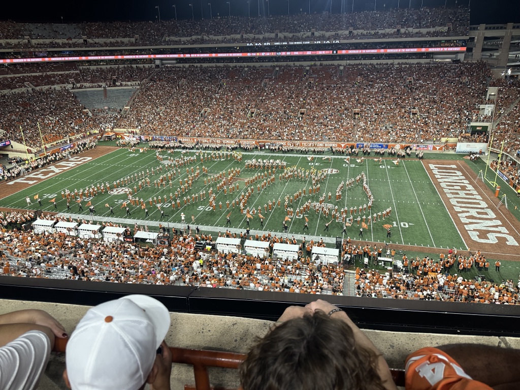 2024/09(September)/UT-Football/1024x768_2024-09-21-UT-Football-17.JPG