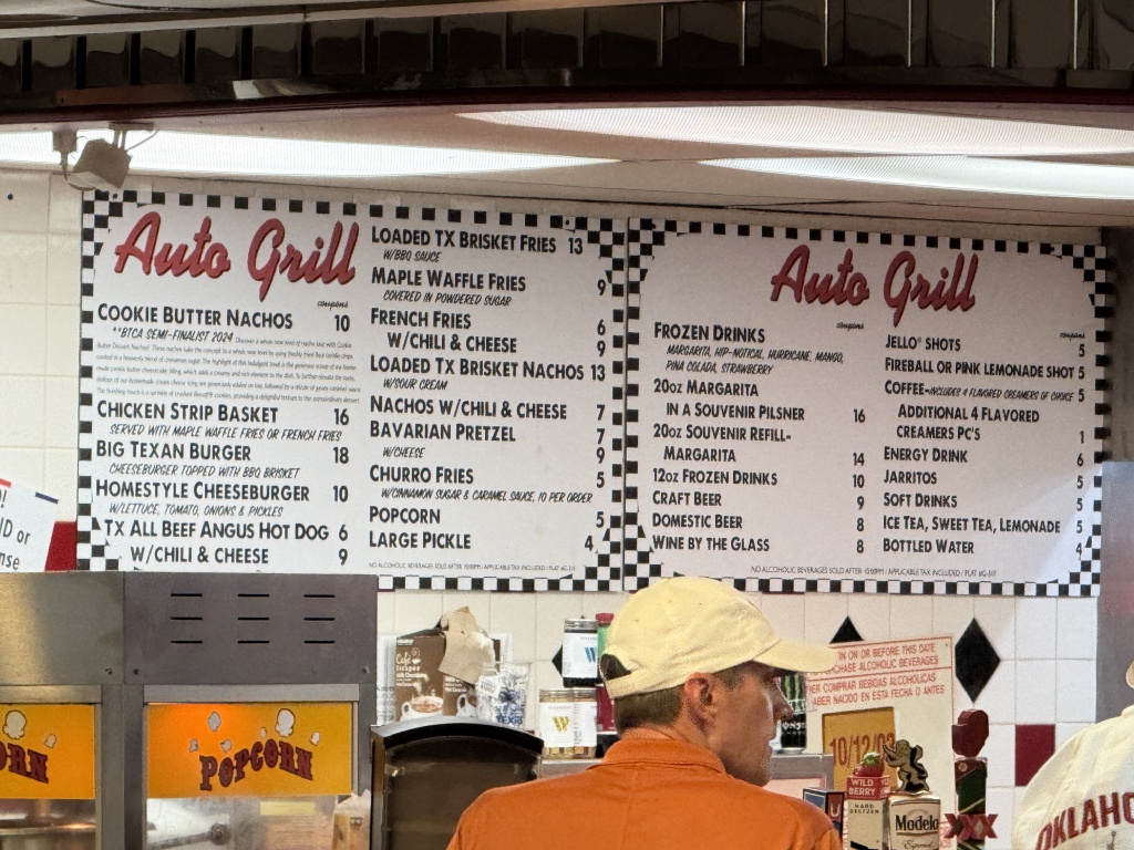 2024/09(September)/UT-Football/1024x768_2024-10-12-UT-Football-30-menu.JPG