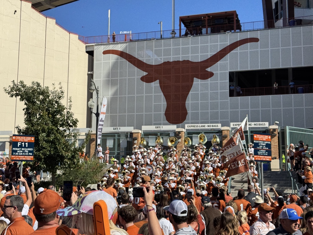 2024/09(September)/UT-Football/1024x768_2024-11-23-UT-Football-83.JPG