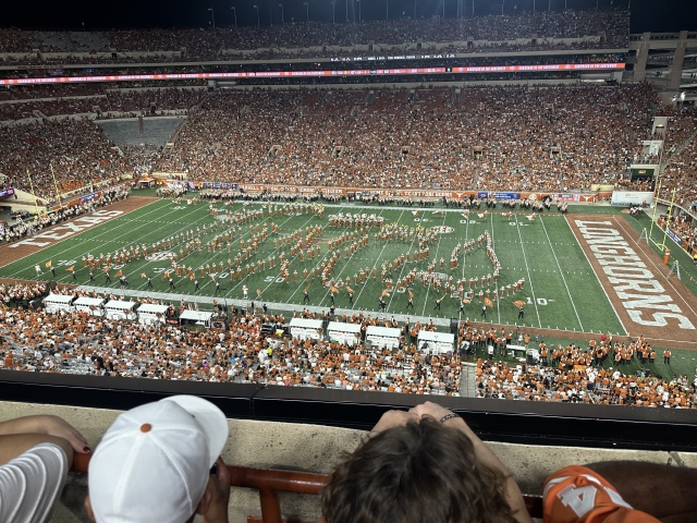 2024/09(September)/UT-Football/640x480_2024-09-21-UT-Football-17.JPG