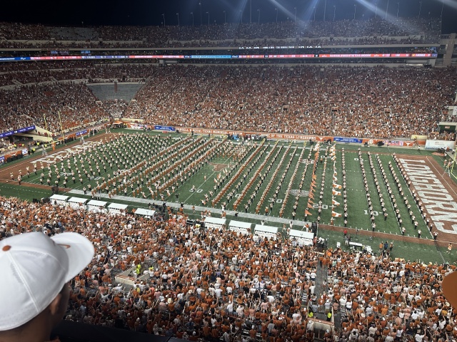 2024/09(September)/UT-Football/640x480_2024-09-21-UT-Football-21.JPG
