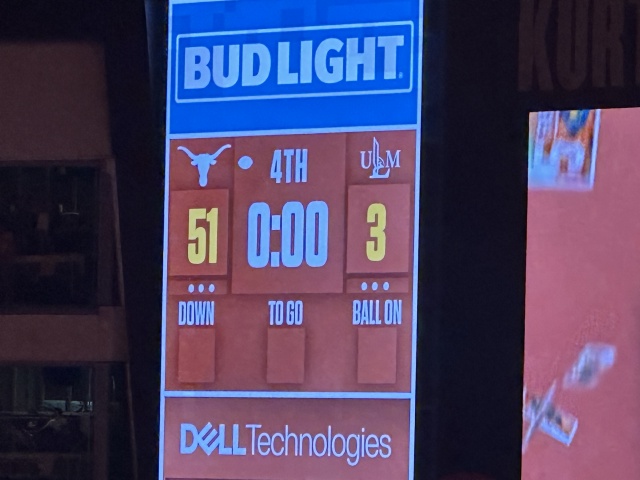 2024/09(September)/UT-Football/640x480_2024-09-21-UT-Football-22-ULM-final-scoreboard.JPG