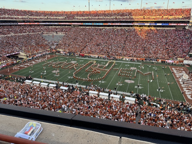 2024/09(September)/UT-Football/640x480_2024-10-19-UT-Football-53.JPG