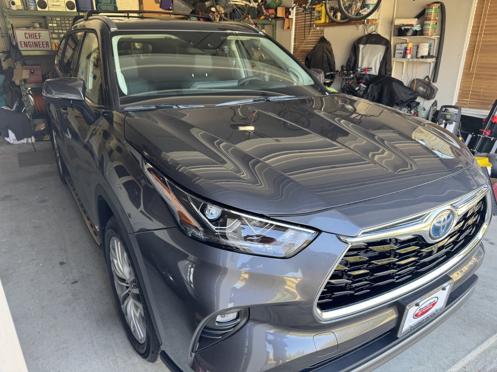 2024/10(October)/2024-Highlander-Hybrid-Platinum/1024x768_2024-10-10-Toyota-Highlander-new-17.JPG