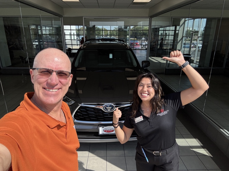 2024-10-10-Toyota-Highlander-new-11-Gabby-Travis.JPG