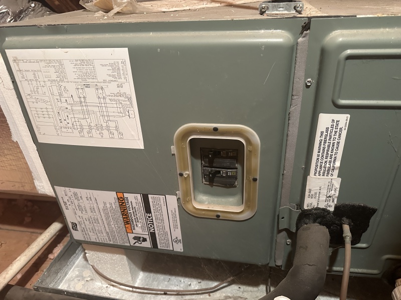 2024/10(October)/AC-replacement-upstairs/800x600_2024-09-16-Comanche-Upstairs-AC-replacement-07.JPG