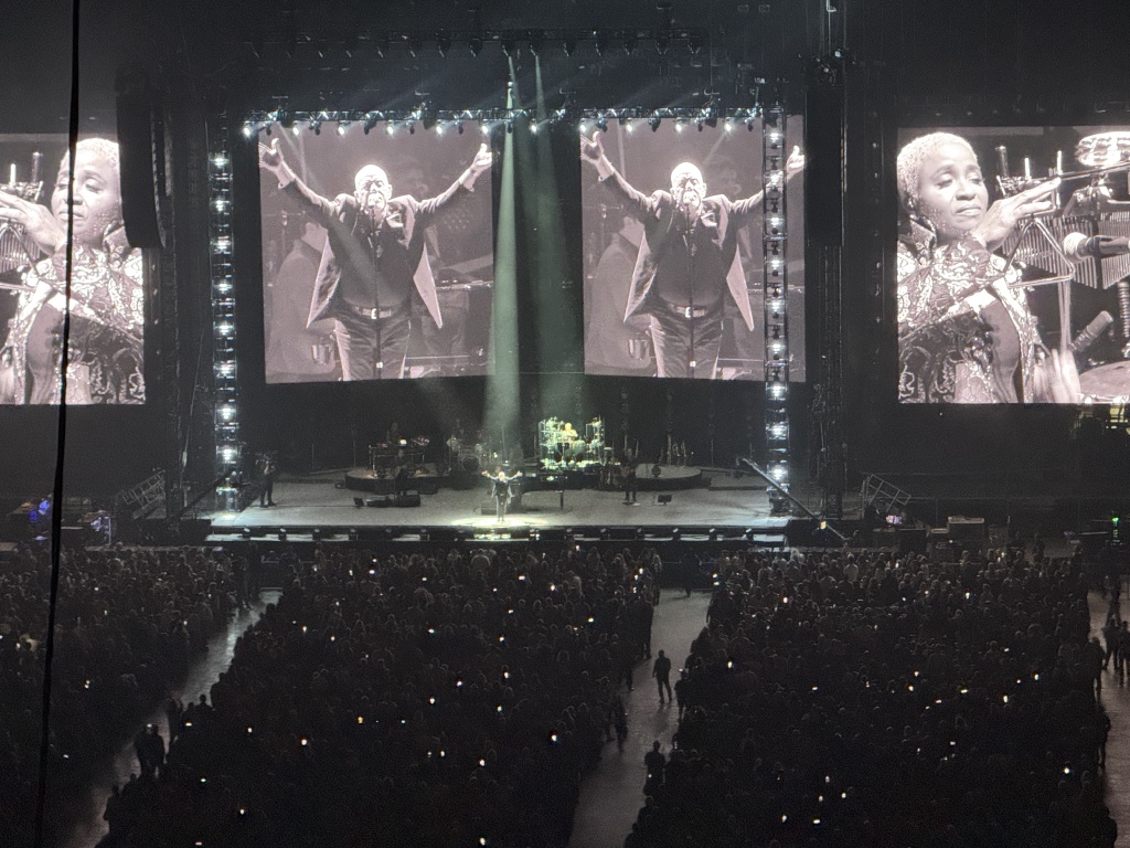 2024/10(October)/Billy-Joel-Sting-Concert-San-Antonio/1024x768_2024-10-25-Billy-Joel-Sting-Concert-24.JPG