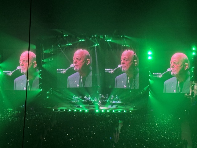 2024/10(October)/Billy-Joel-Sting-Concert-San-Antonio/640x480_2024-10-25-Billy-Joel-Sting-Concert-12.JPG
