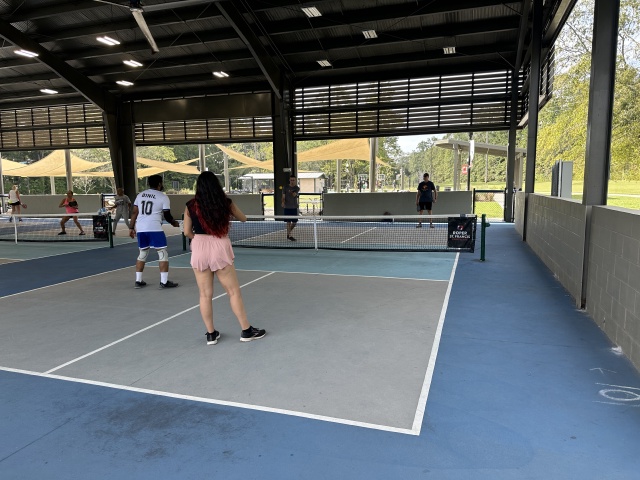 2024/10(October)/Charleston-Visit-Chance-Bianca/640x480_2024-10-05-Charleston-SC-visit-20-pickleball-Bianca-Travis-Chance.JPG