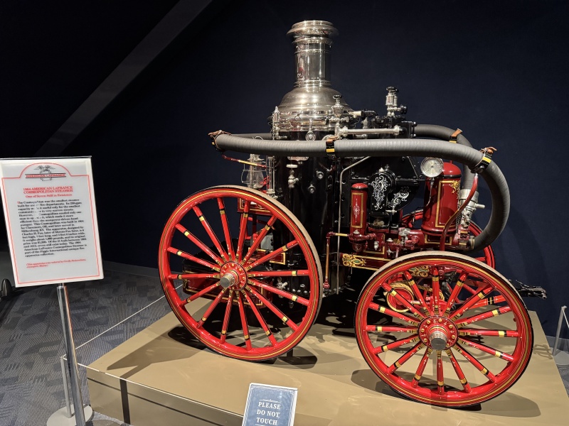 2024-10-04-Charleston-SC-visit-05-firetruck-museam.JPG