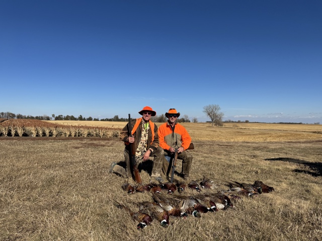 2024/10(October)/South-Dakota-Pheasant-Hunting/640x480_2024-11-01-South-Dakota-Pheasant-Hunting-33-Travis-Mike.JPG
