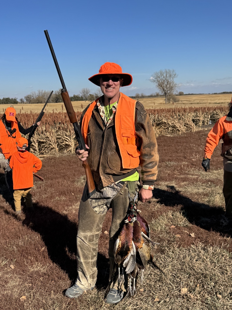 2024/10(October)/South-Dakota-Pheasant-Hunting/800x600_2024-11-01-South-Dakota-Pheasant-Hunting-27-Travis-GOOD.JPG