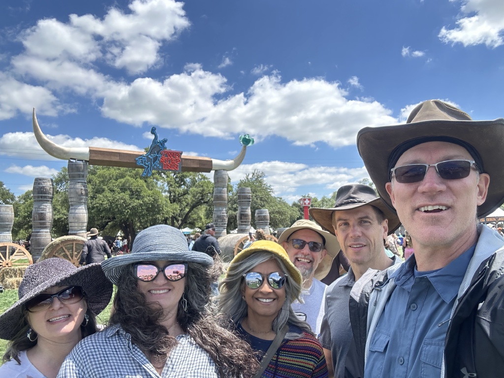2024-04-21-Two-StepInn-02-Ren-Kavita-Marci-Suzi-Ben-Travis-GOOD.JPG