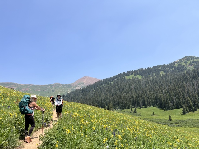 2024/BEST-OF/640x480_2024-07-23-Maroon-Bells-4PL-017-Angie-Justin-Travis-GOOD.JPG