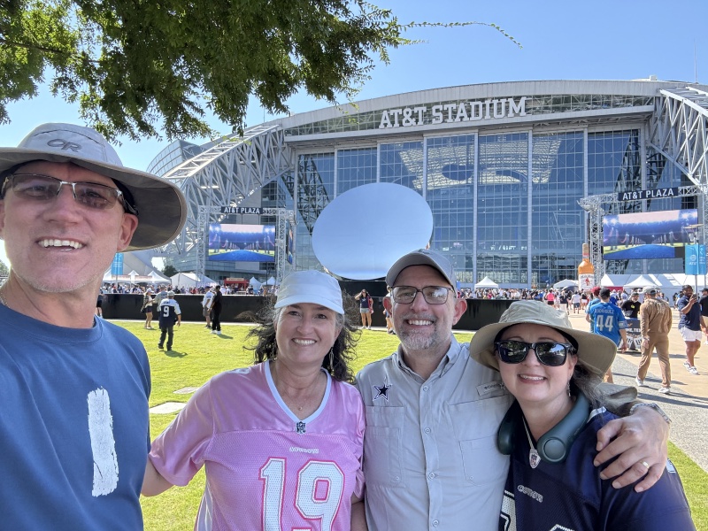 2024-10-13-UT-Football-01-Cowboys-Game-Travis-Suzi-Ren-Marci-GOOD.JPG