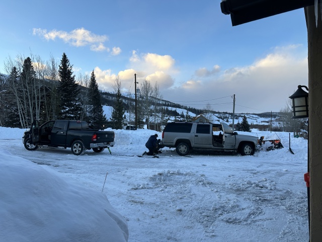 2025/01(January)/Colorado/640x480_2025-01-10-Colorado-07-Travis-Justin-Plowing-Snow.JPG