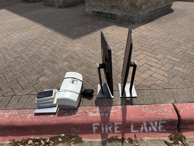 2025/01(January)/Fork-In-The-Road-Resignation/640x480_2025-04-03-Turned-in-Equipment.JPG