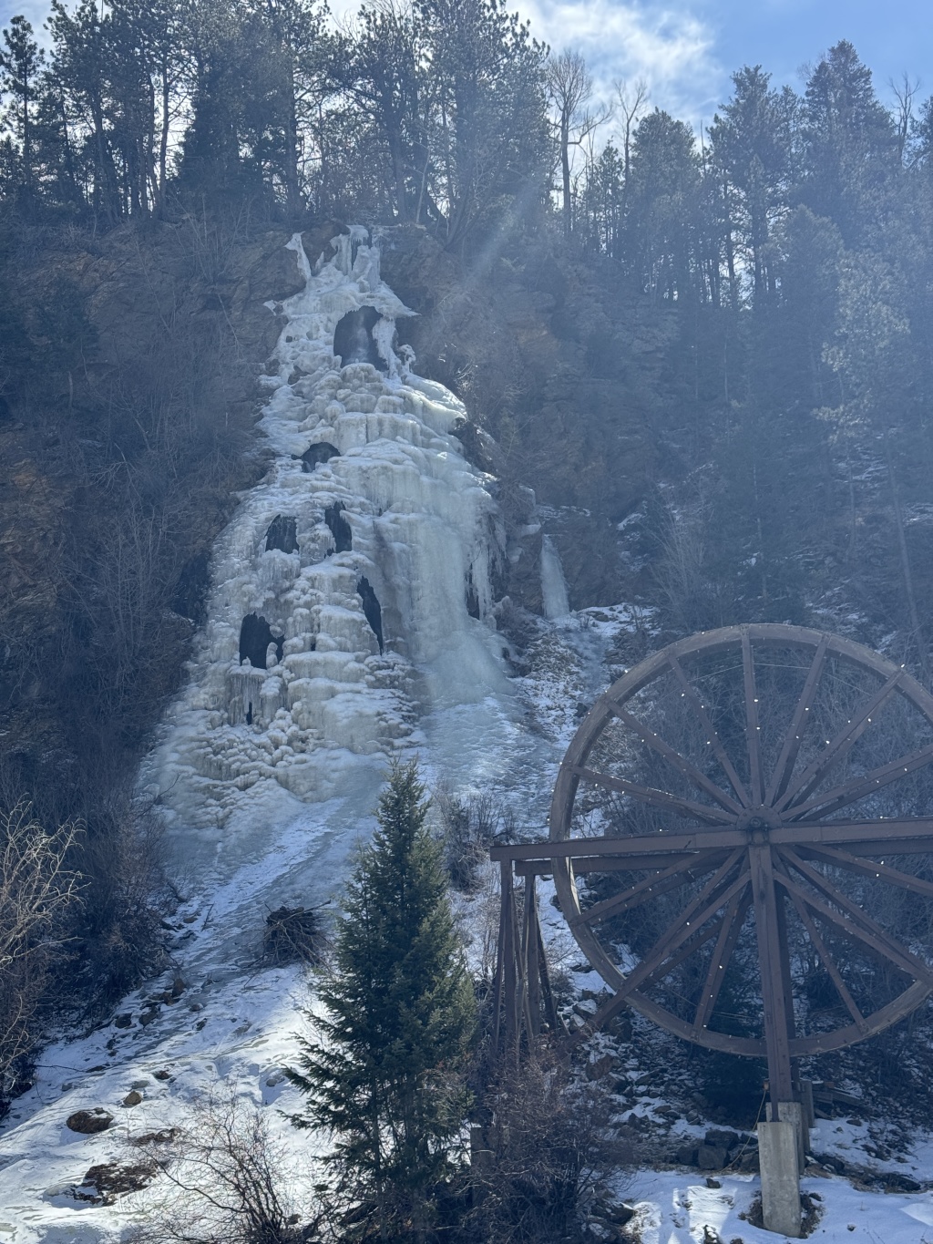 2025/03(March)/Colorado/1024x768_2025-03-14-Colorado-34-Idaho-Springs-Waterfall-Frozen.JPG