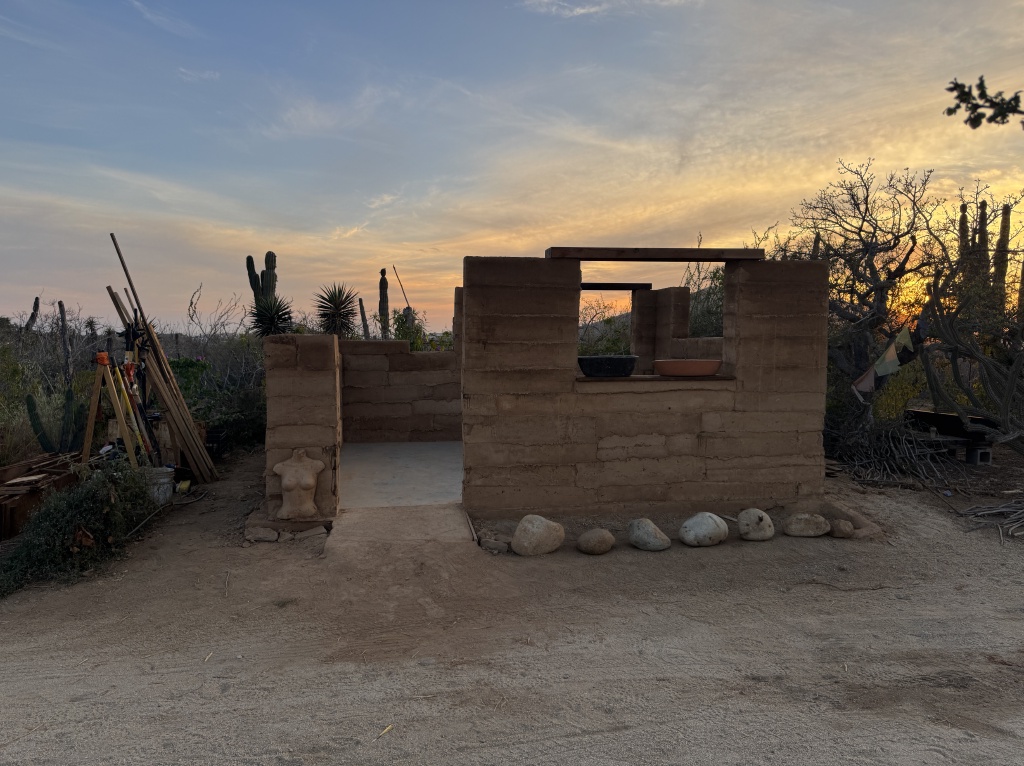 2025/04(April)/Travis-to-Mexico/1024x768_2025-04-20-Pescadero-MX-120-Adobe-Castle.JPG
