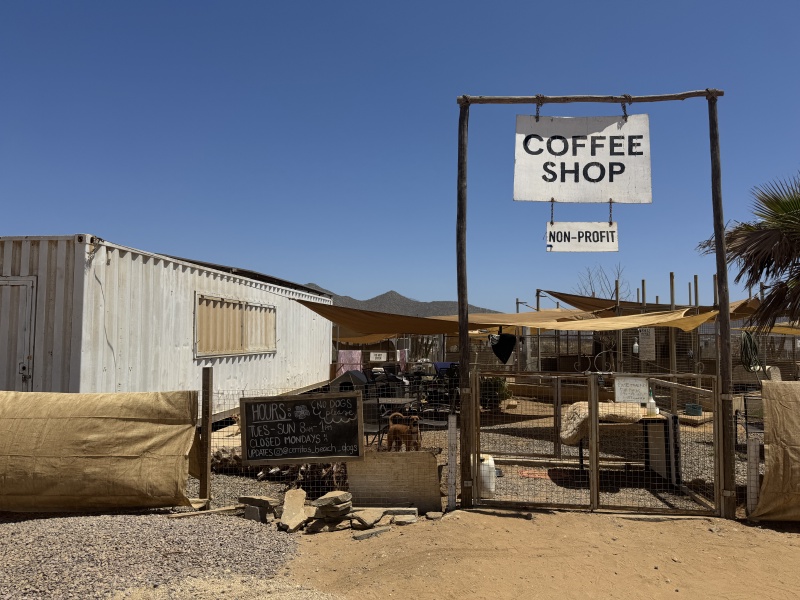2025/04(April)/Travis-to-Mexico/800x600_2025-04-07-Pescadero-MX-05-CoffeeShop-Eamon-Bec.JPG