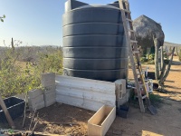 2025-04-07-Pescadero-MX-06-Water-Tower-Garbage-Area-Before.JPG