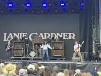 2025/04(April)/Two-Step-Inn/2025-04-05-Two-StepInn-1-Lanie-Gardner.JPG