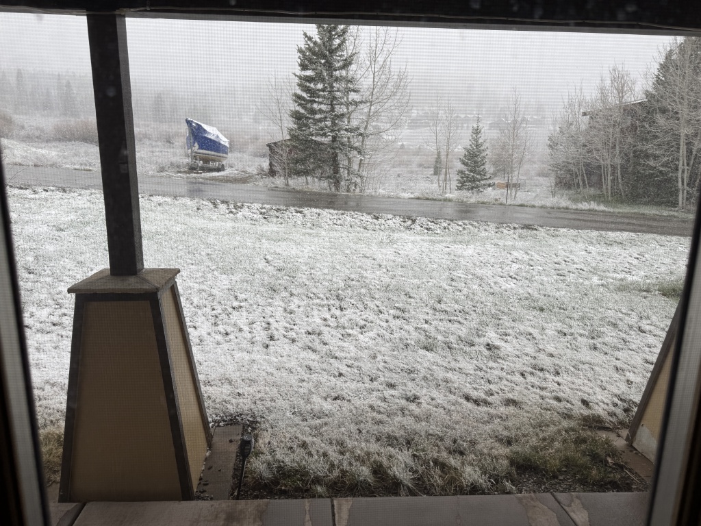 2025/05(May)/Colorado/1024x768_2025-05-14-Colorado-17-snow.JPG