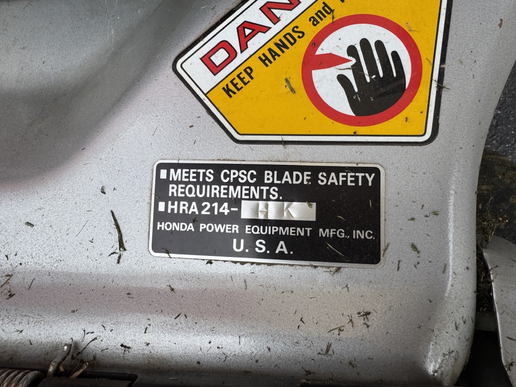 2025/05(May)/Colorado/1024x768_2025-05-18-Colorado-02-Honda-Mower.JPG