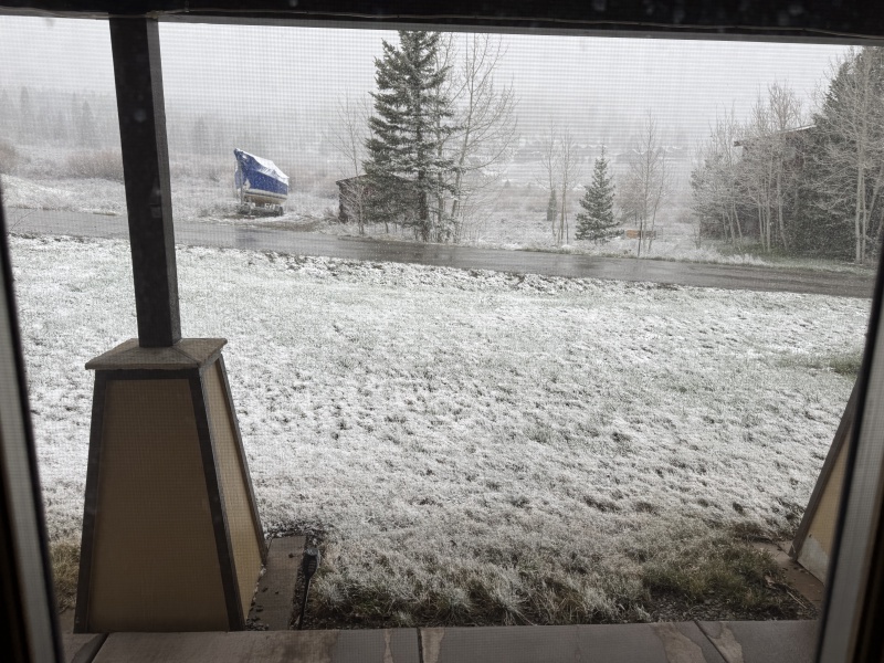 2025/05(May)/Colorado/800x600_2025-05-14-Colorado-17-snow.JPG