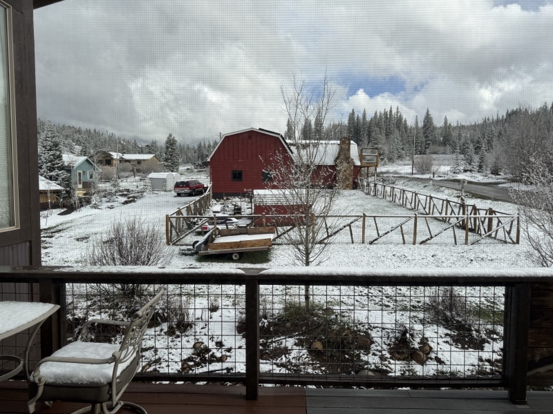 2025/05(May)/Colorado/800x600_2025-05-14-Colorado-18-snow.JPG