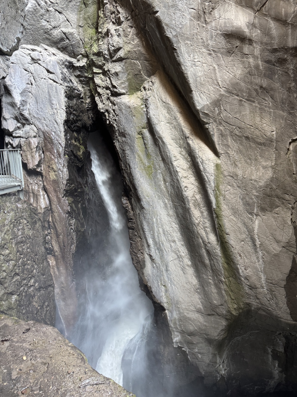 2025/05(May)/Ouray-Camping-Colorado/1024x768_2025-05-25-Colorado-35-Ouray-Box-Canon.JPG