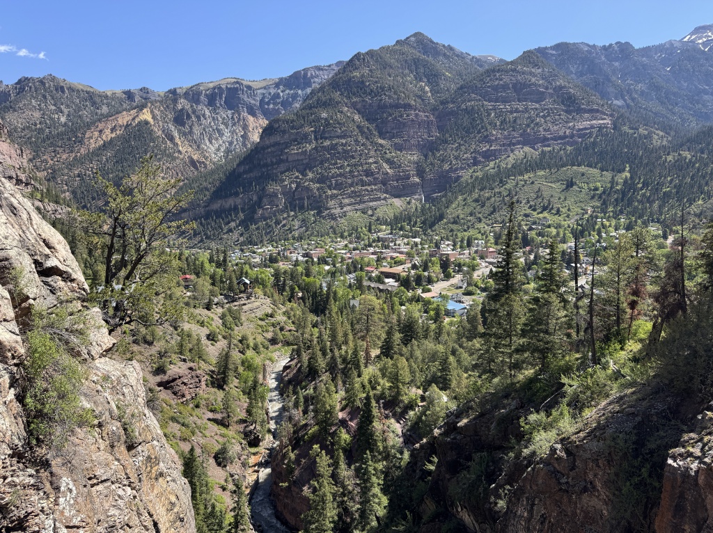 2025/05(May)/Ouray-Camping-Colorado/1024x768_2025-05-25-Colorado-47-Ouray-Box-Canon.JPG