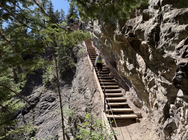 2025/05(May)/Ouray-Camping-Colorado/640x480_2025-05-25-Colorado-52-Ouray-Box-Canon-Suzi.JPG