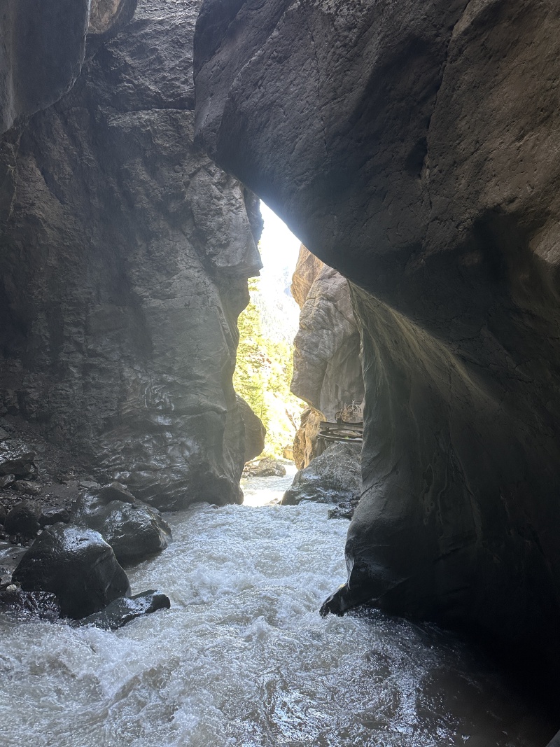 2025/05(May)/Ouray-Camping-Colorado/800x600_2025-05-25-Colorado-39-Ouray-Box-Canon.JPG
