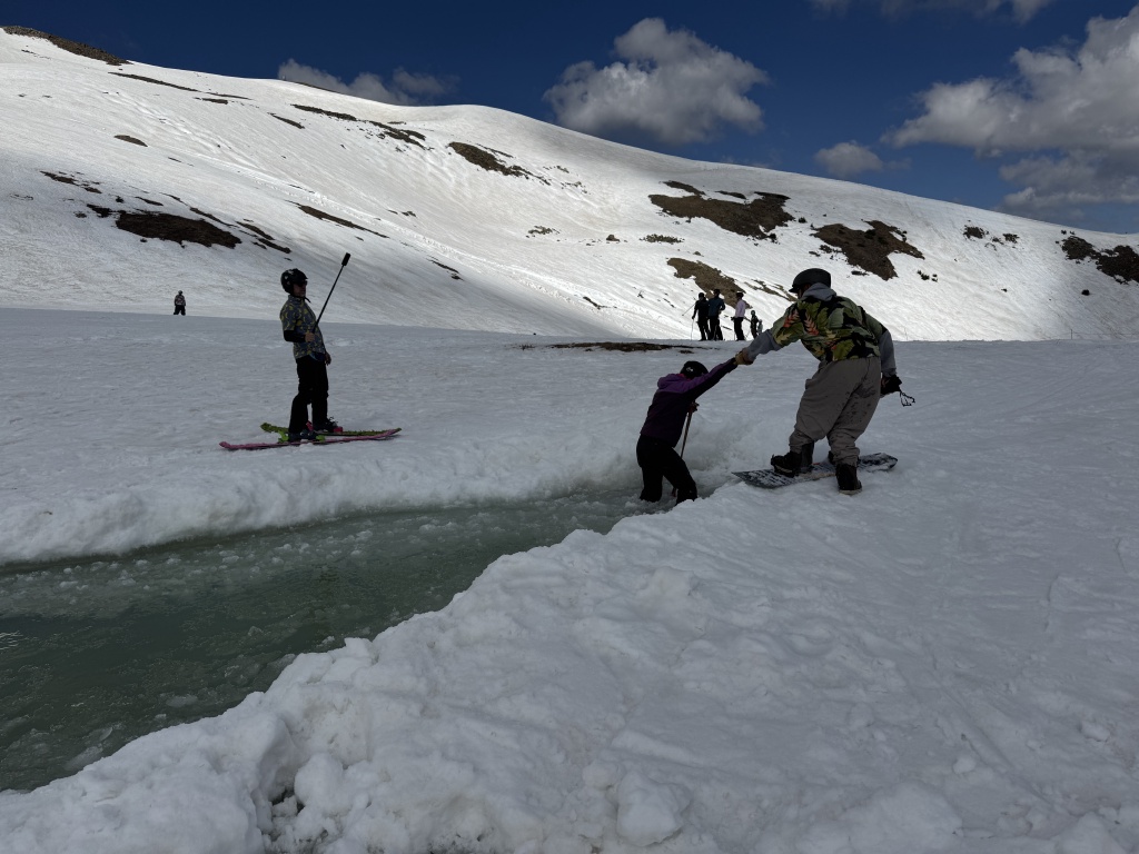 2025-06-08-Colorado-02-Pond-Skimming-ABasin.JPG