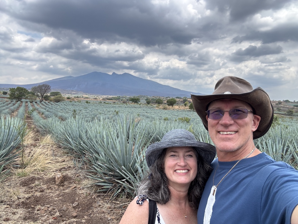 2025/06(June)/Tequila-Mexico-City-with-Seeleys/1024x768_2025-06-14-Mexico-054-Tequilla-Suzi-Travis.JPG