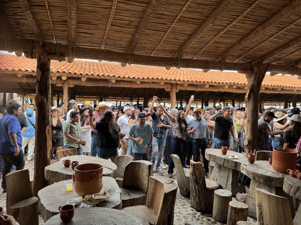 2025/06(June)/Tequila-Mexico-City-with-Seeleys/1024x768_2025-06-14-Mexico-087-Tequilla-Cantarito-Guero-.JPG