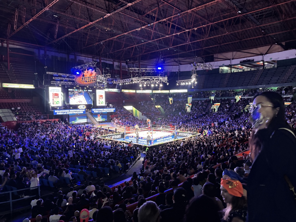 2025/06(June)/Tequila-Mexico-City-with-Seeleys/1024x768_2025-06-17-Mexico-221-LuchaLibre.JPG