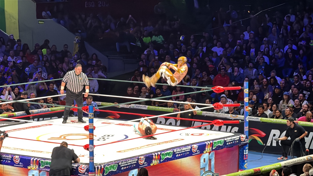 2025/06(June)/Tequila-Mexico-City-with-Seeleys/1024x768_2025-06-17-Mexico-231-LuchaLibre.JPG