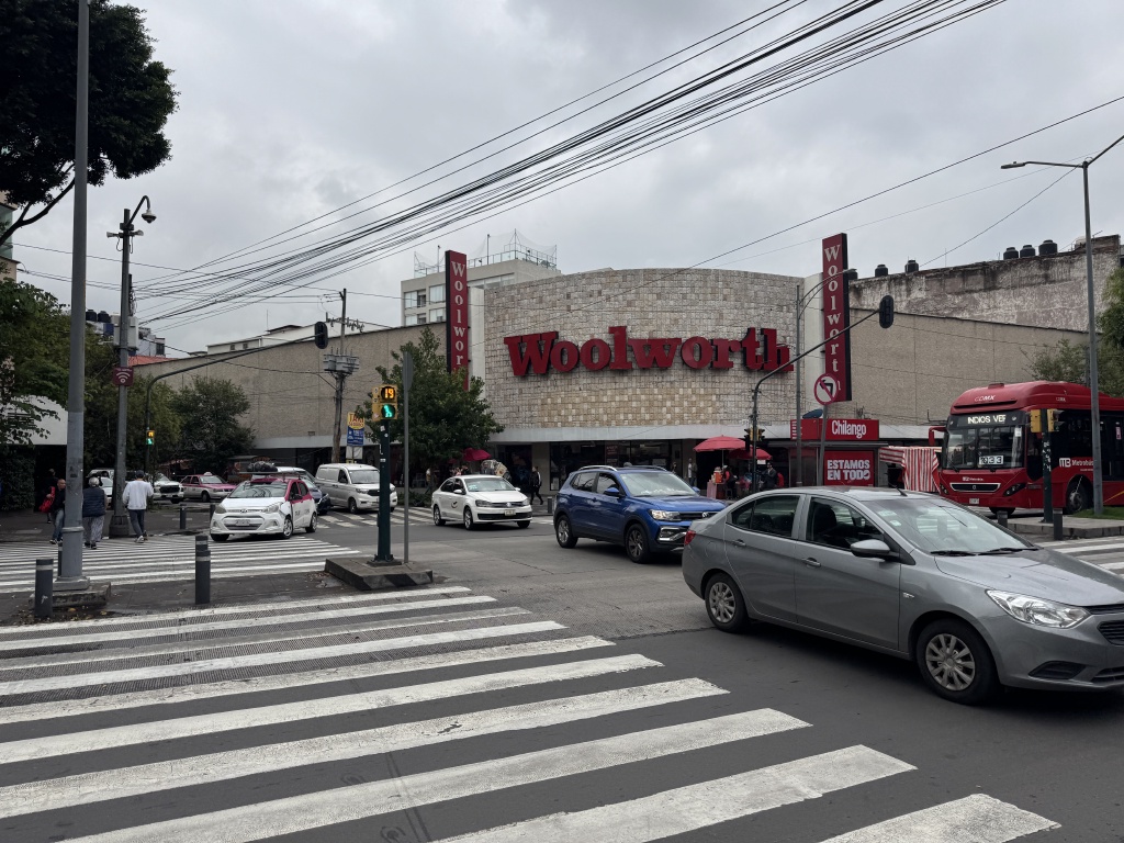 2025/06(June)/Tequila-Mexico-City-with-Seeleys/1024x768_2025-06-18-Mexico-240-Woolworth.JPG