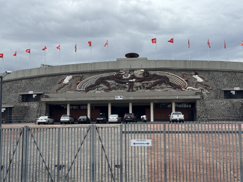 2025/06(June)/Tequila-Mexico-City-with-Seeleys/1024x768_2025-06-18-Mexico-299-1960s-Olympic-Stadium.JPG