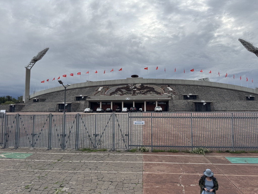 2025/06(June)/Tequila-Mexico-City-with-Seeleys/1024x768_2025-06-18-Mexico-300-1960s-Olympic-Stadium.JPG