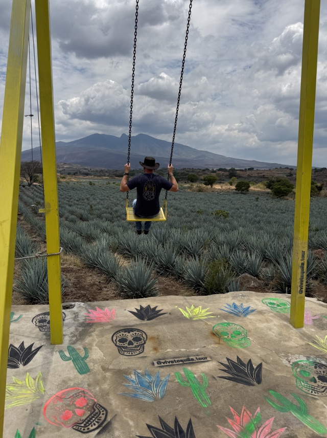 2025-06-14-Mexico-051-Tequilla-Mike-swing.JPG