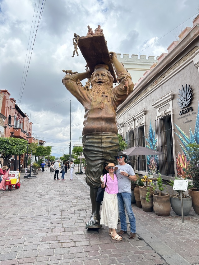 2025-06-15-Mexico-121-Tlaquepaque-Graciela-Mike.JPG