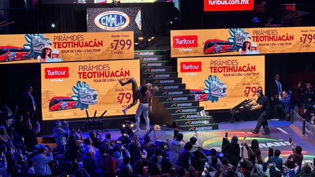 2025/06(June)/Tequila-Mexico-City-with-Seeleys/640x480_2025-06-17-Mexico-235-LuchaLibre.JPG