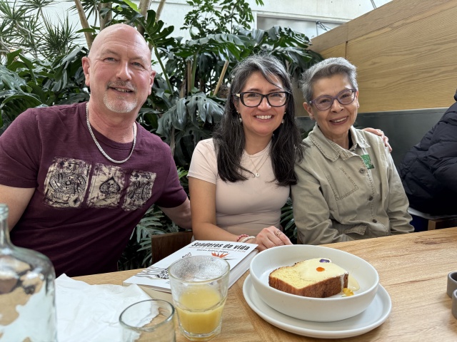 2025-06-18-Mexico-286-Nube7-Mike-Graciela-family.jpg